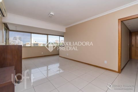 Image 23 - 227024